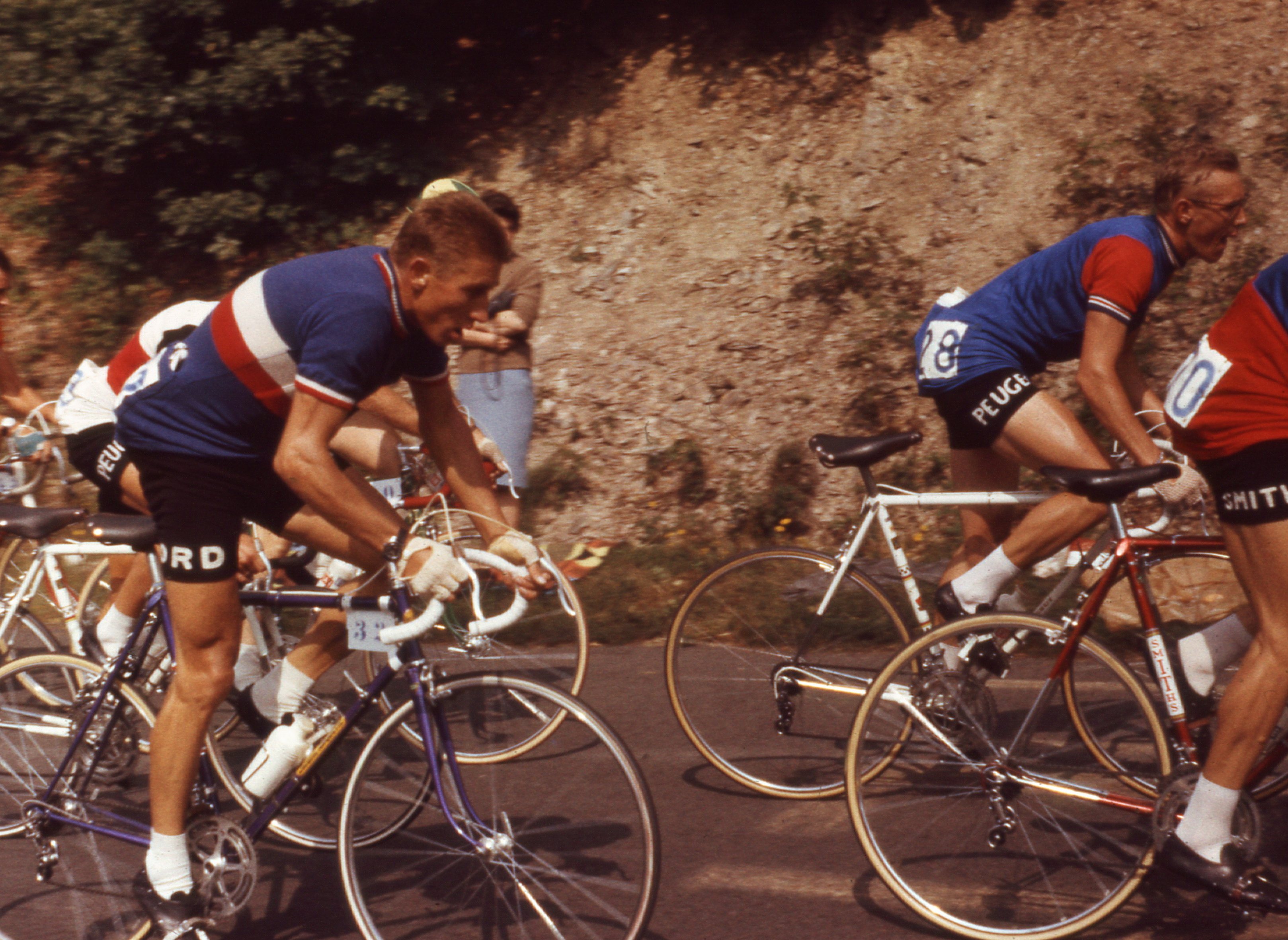 Jacques Anquetil – Carte Cycliste Vintage Fiche Onze Mondial N°18 (Édition Française)